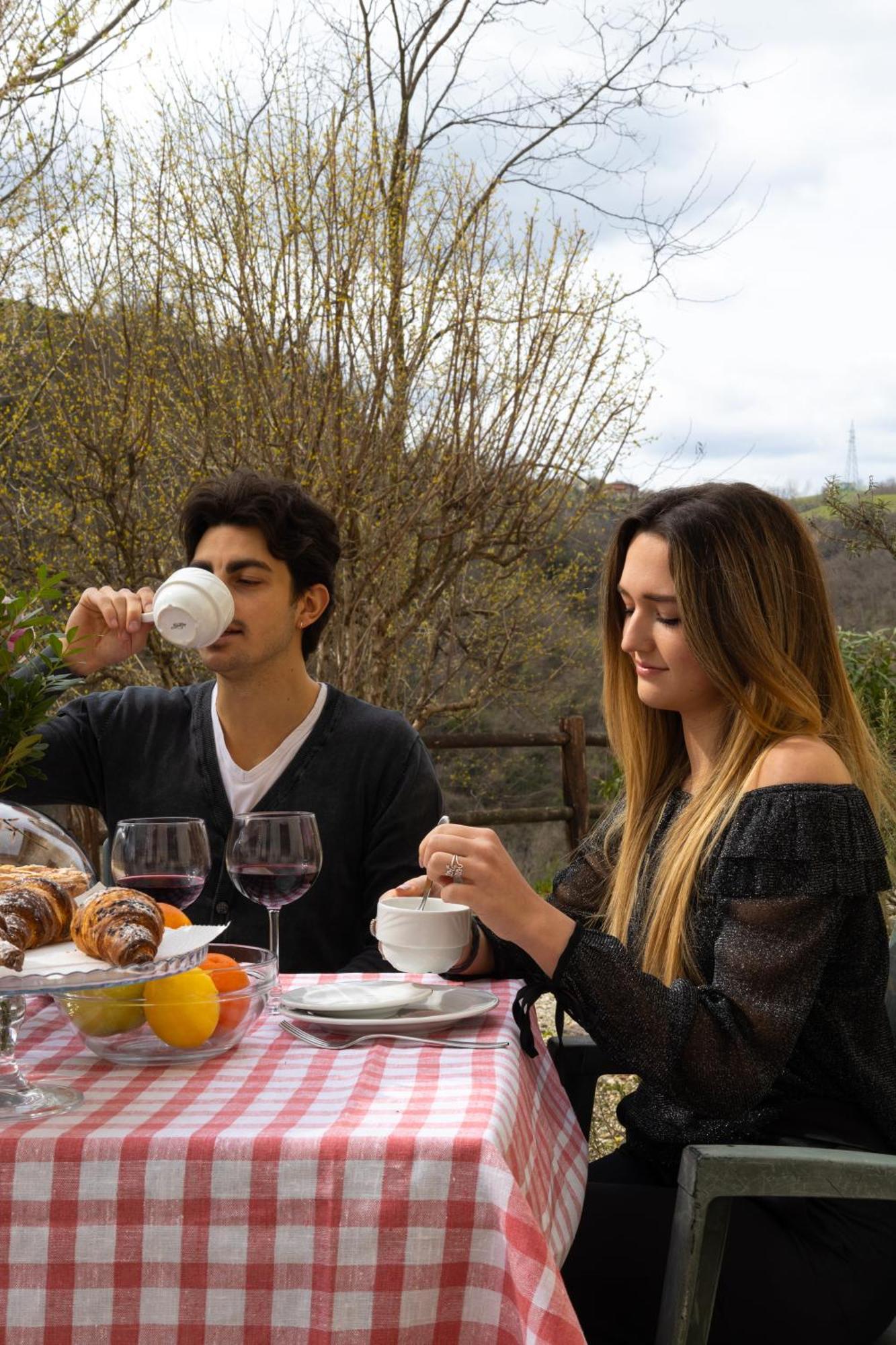 Podere Riosto Cantina&Agriturismo 皮亚诺罗 外观 照片