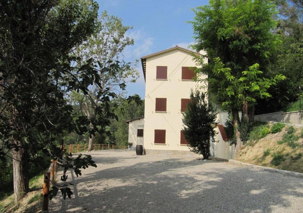 Podere Riosto Cantina&Agriturismo 皮亚诺罗 外观 照片